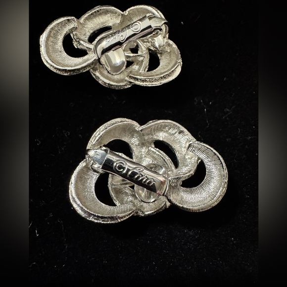 Vintage Signed Coro Silver Tone Knot Clip Earrings - Picture 2 of 2